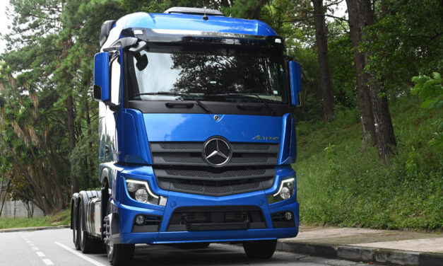 Mercedes-Benz traz novidades na linha 2024 dos caminhões Actros e Arocs