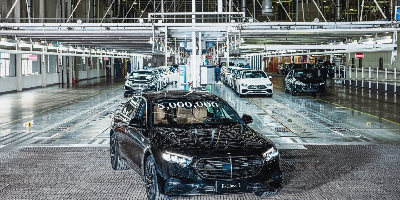 Joint Venture entre a Beijing e a Mercedes-Benz atinge 5 milhões de unidades produzidas, Classe E L foi o responsável pelo marco