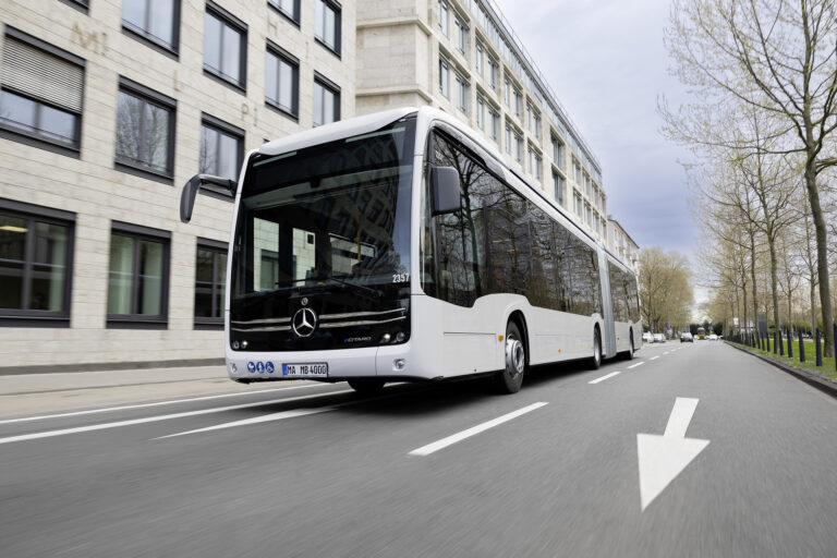 MERCEDES-BENZ ECITARO VENCE NOVAMENTE TESTE DE COMPARAÇÃO DE ÔNIBUS ELÉTRICO