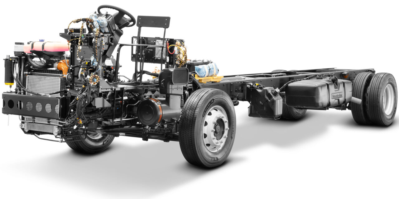 Mercedes-Benz lança chassi de ônibus dedicado para fretamento contínuo