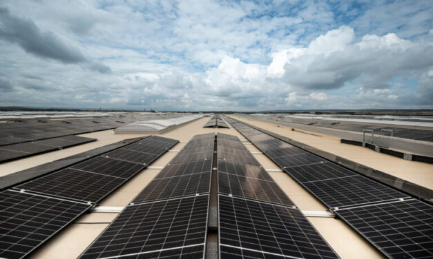 Daimler Truck Global Parts Center, em Halberstadt, construção focada na energia limpa