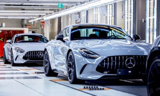Fábricas da Mercedes-Benz estão sendo subutilizadas, diz jornal alemão