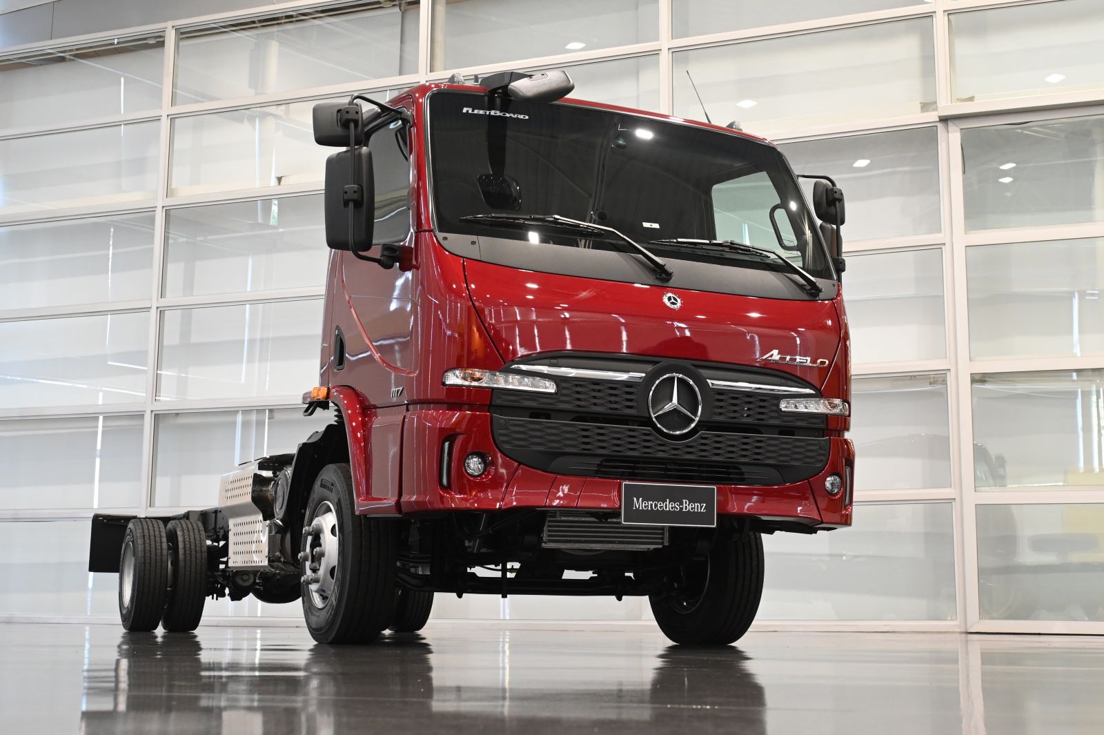 Mercedes-Benz Accelo ganha visual futurista para a Fenatran - Mercedes ...