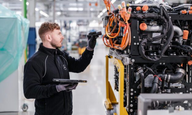 Fábricas da Daimler Truck iniciam a produção de componentes do Mercedes-Benz eActros 600