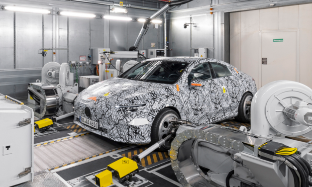 Novo Mercedes CLA terá tecnologia carregamento de até 320 kW