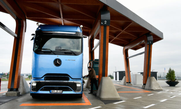 Daimler Truck e Milence inauguram os dois primeiros parques de carregamento na Alemanha