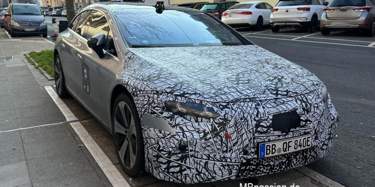 Mercedes EQS reestilizado roda em teste e chega em 2025, entre as novidades a plataforma de 800 V