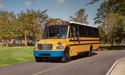 Thomas Built Buses lança a segunda geração do ônibus escolar elétrico a bateria Saf-T-Liner C2 Jouley