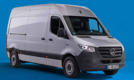 Há 30 anos, era lançado o Sprinter e para comemorar, a Mercedes-Benz lança série alusiva “30 anos de Sprinter”