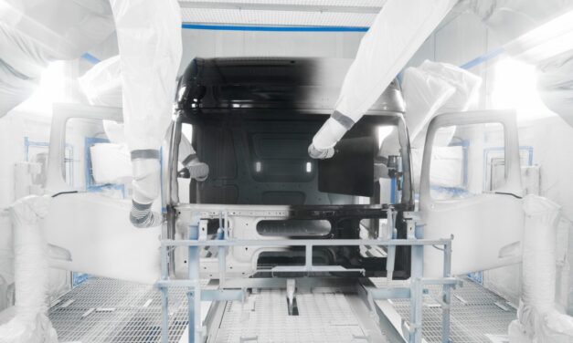 Mercedes-Benz implementa um novo processo de pintura em sua fábrica de Wörth