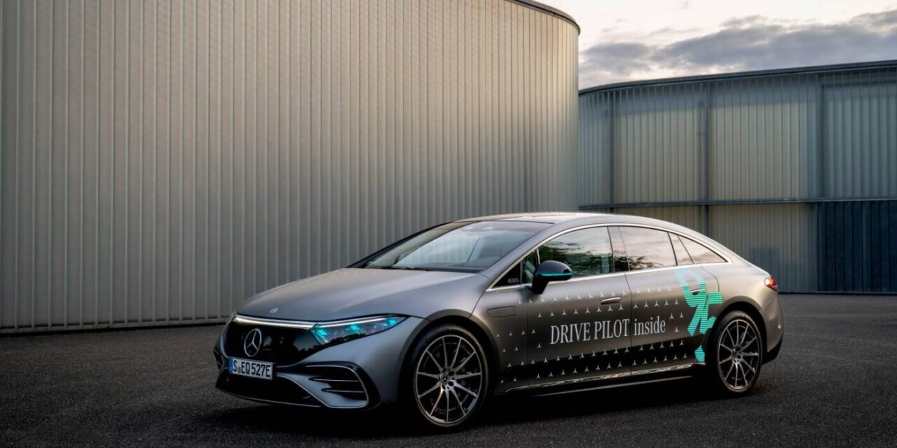 Mercedes-Benz recebe aprovação para testar luzes de presença especiais para direção automatizada na Alemanha