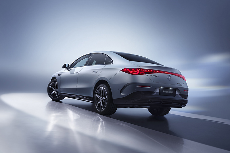 CLA 300 L, a versão de entre eixos longo da família MMA, já pode ser solicitada na China