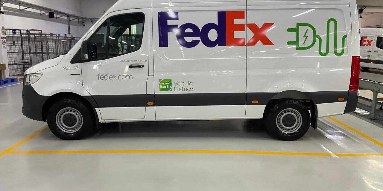 FedEx passa a operar 27 vans elétricas eSprinter no Brasil
