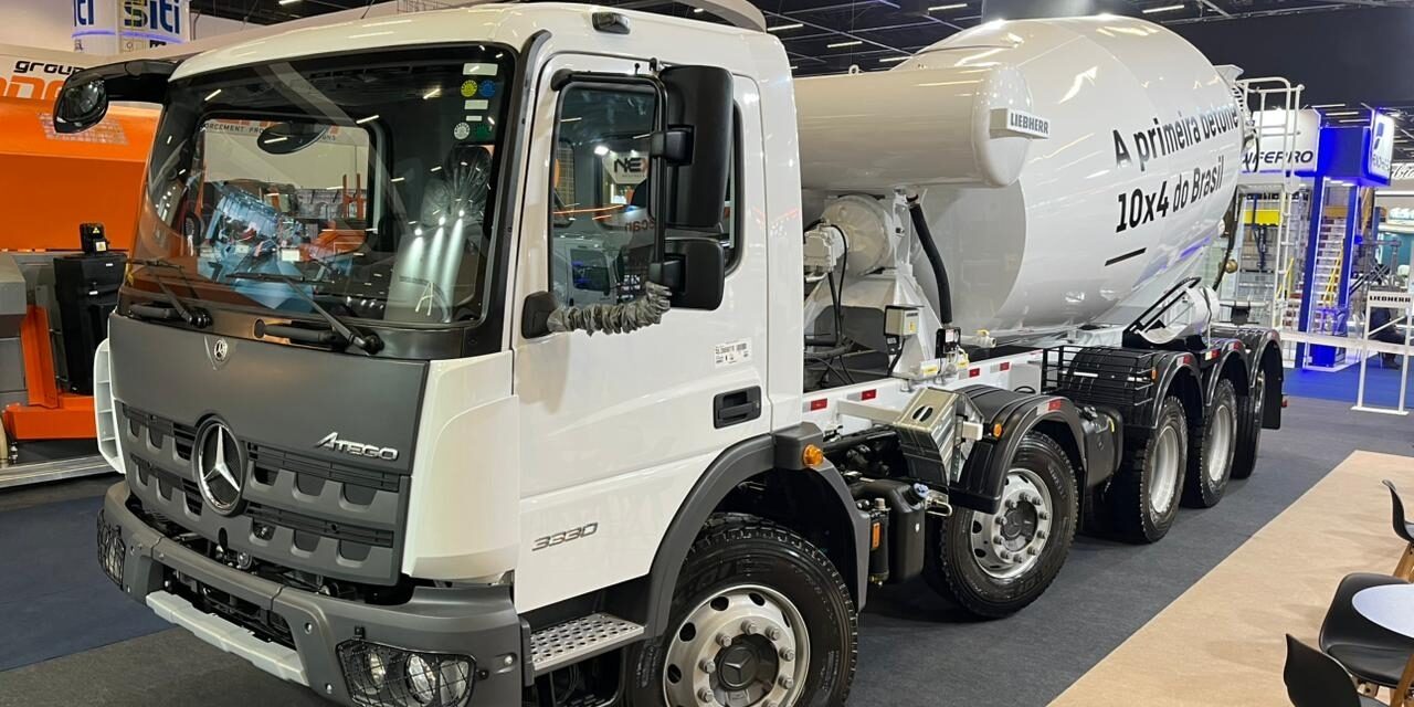 Atego 3330 10×4 betoneira, a primeira betoneira 10×4 do mercado brasileiro