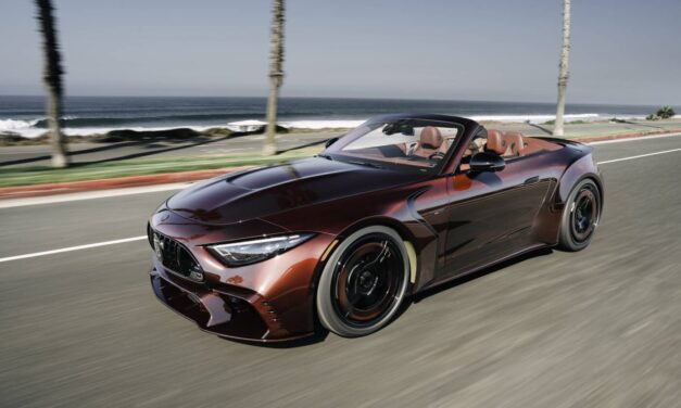 Brabus celebra a estreia do Rocket GTC Deep Red, em Peble Beach