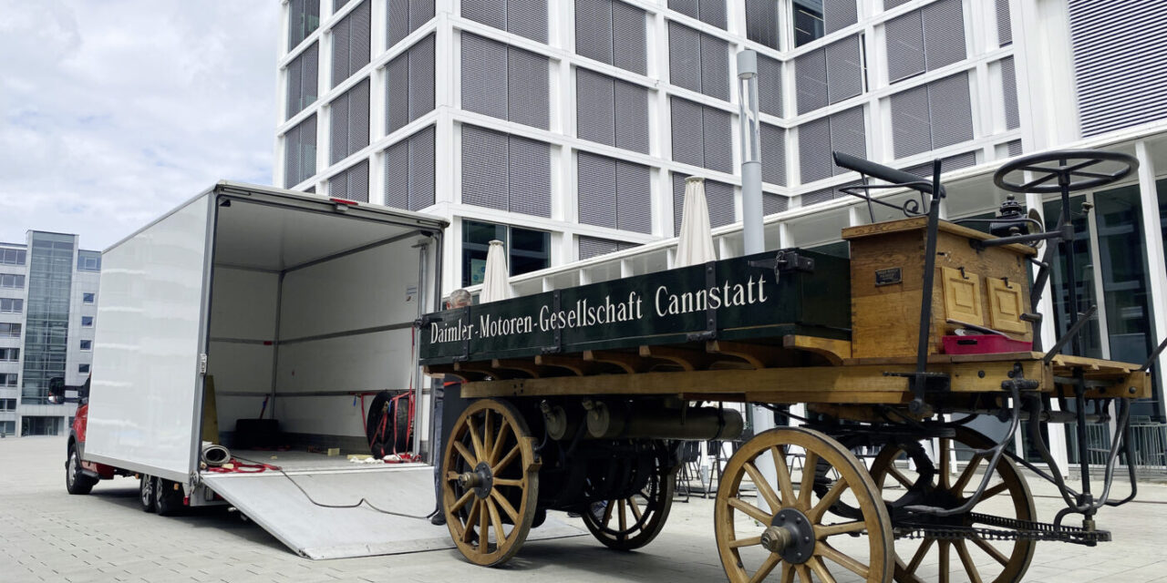 Daimler Truck restaura a réplica do primeiro veículo comercial da marca