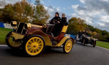 Mercedes-Benz Spider e um Mercedes-Simplex 28/32 hp se preparam para os “140 Anos do Automóvel” em 2026.
