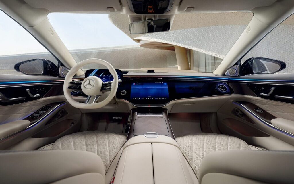 Mercedes-Benz patenteia sistema contra enjoo em viagens