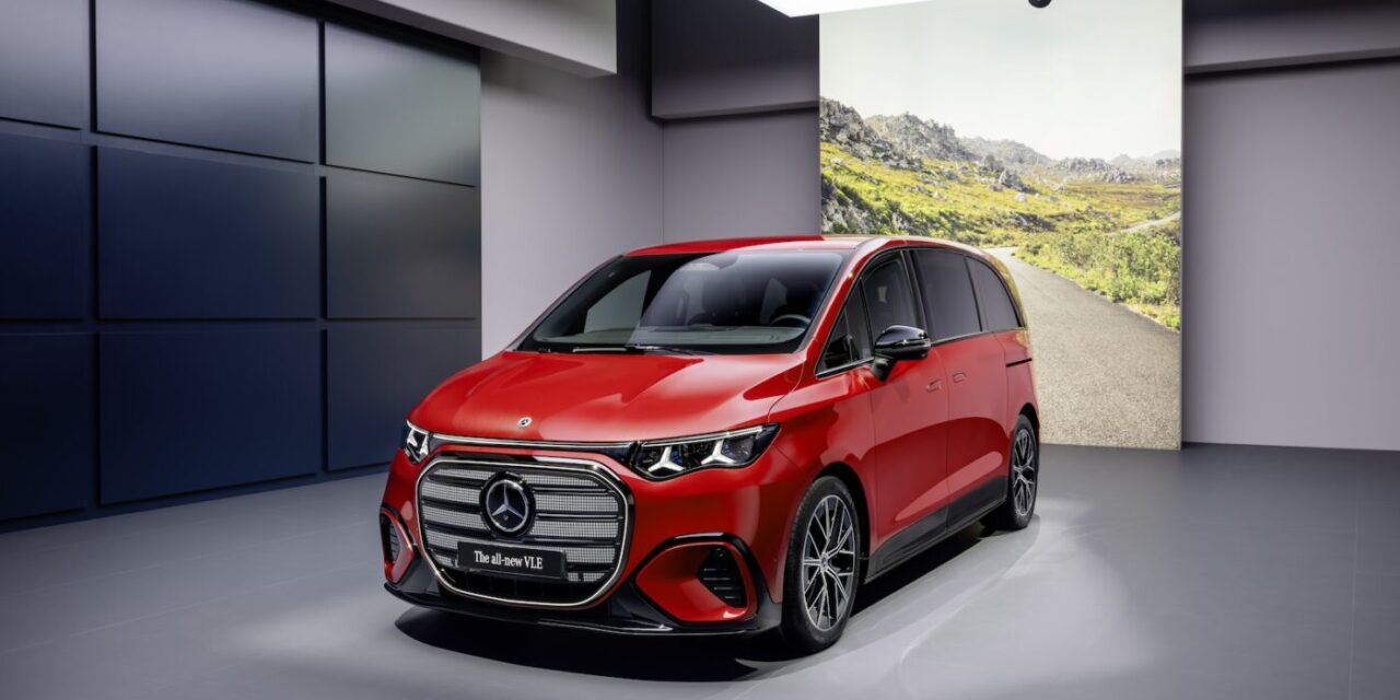Mercedes-Benz VLE, monovolume inaugura a plataforma VAN.EA, oferece 400 cv e alcance de 700 km