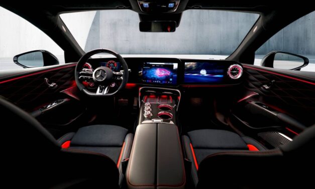 Mercedes-AMG GT Coupé de 4 portas tem primeiras fotos do seu interior reveladas