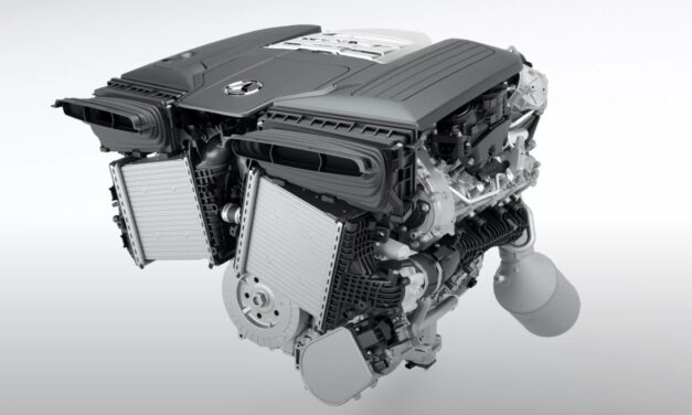 Soberbo motor Mercedes-Benz V8 M177