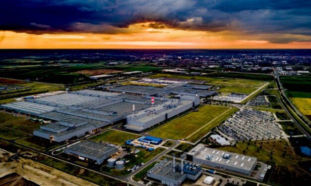 A Mercedes-Benz mantém forte expansão em sua unidade localizada na Hungria